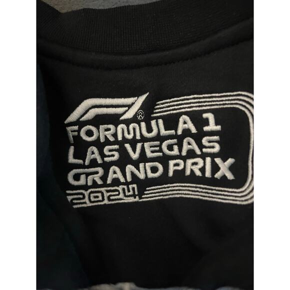 2024 Formula 1 Las Vegas Grand Prix classic crew sweatshirt- Size Large- NWT - Picture 2 of 3